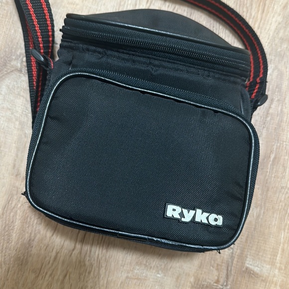 RYKA | Vintage Padded Camera Bag - Picture 2 of 7